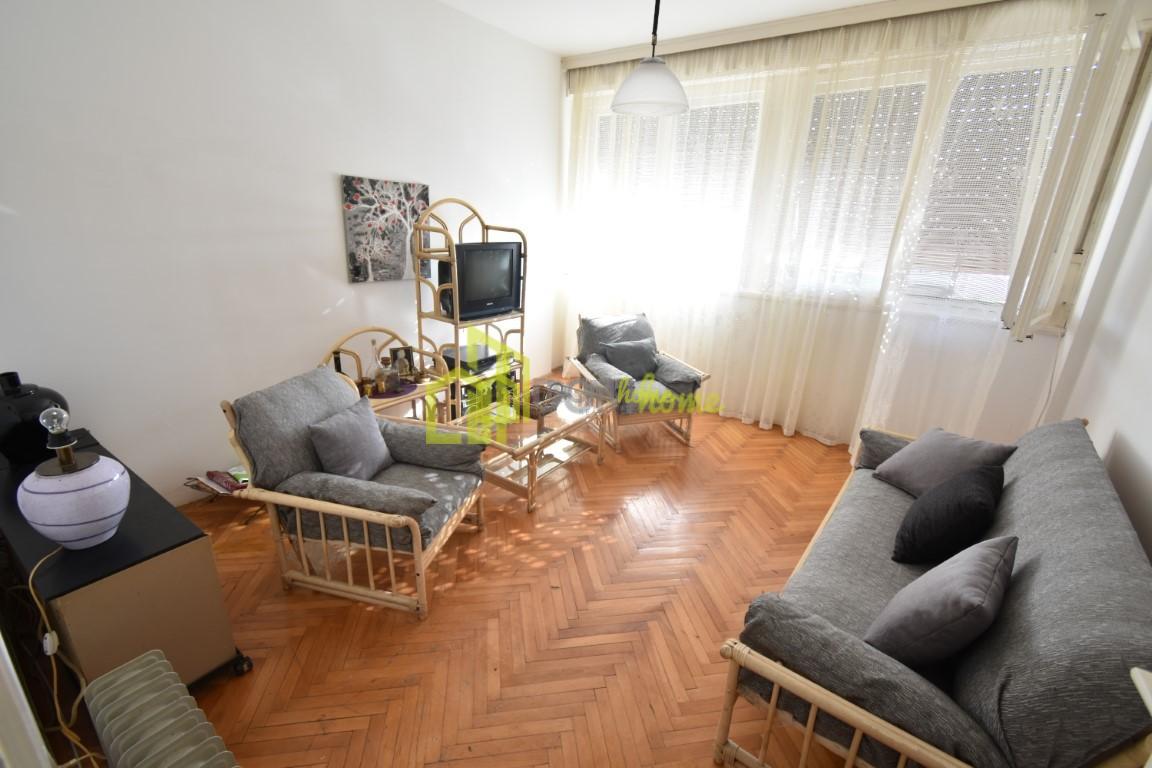 Trosoban stan,namjesten,103m2,Pejton